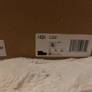 UGG W Neumel Boots in Black